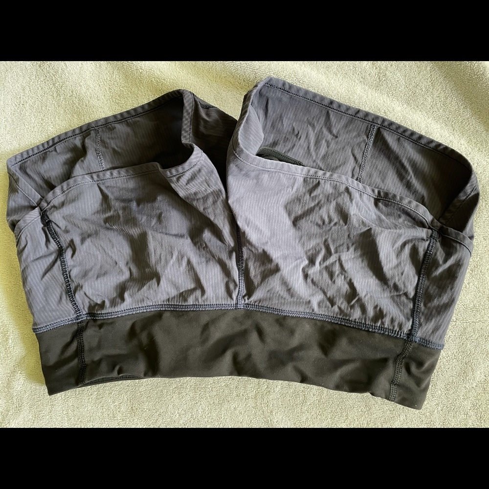 Lululemon Speed Up Shorts 2.5, size 6, navy stripe